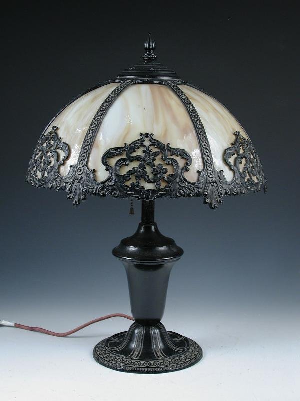 TIFFANY STYLE LAMP
