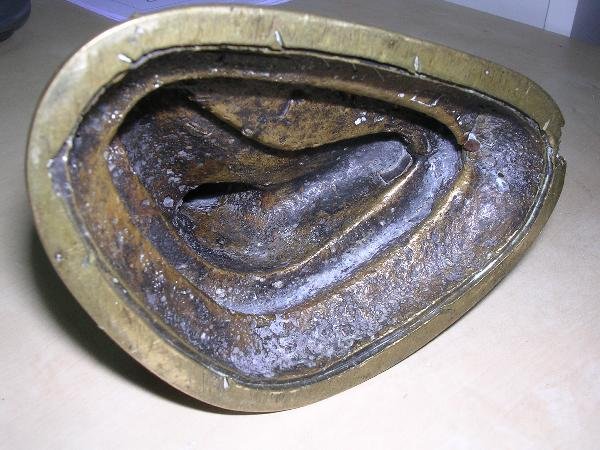 A GILT BRONZE TEMPLE FIGURE - 4