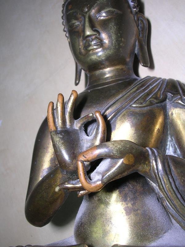 A GILT BRONZE TEMPLE FIGURE - 5