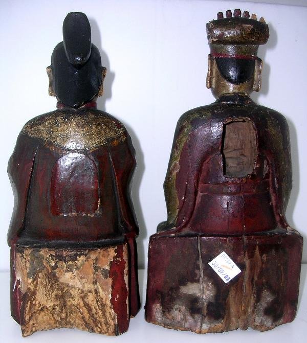 A PAIR OF CHINESE LACQUERED WOOD FIGURES - 2