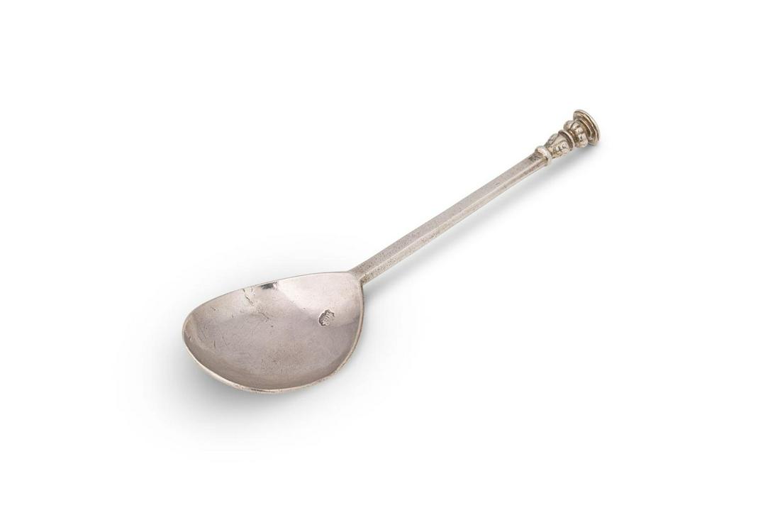 A James I silver seal top spoon, (1 of 5)