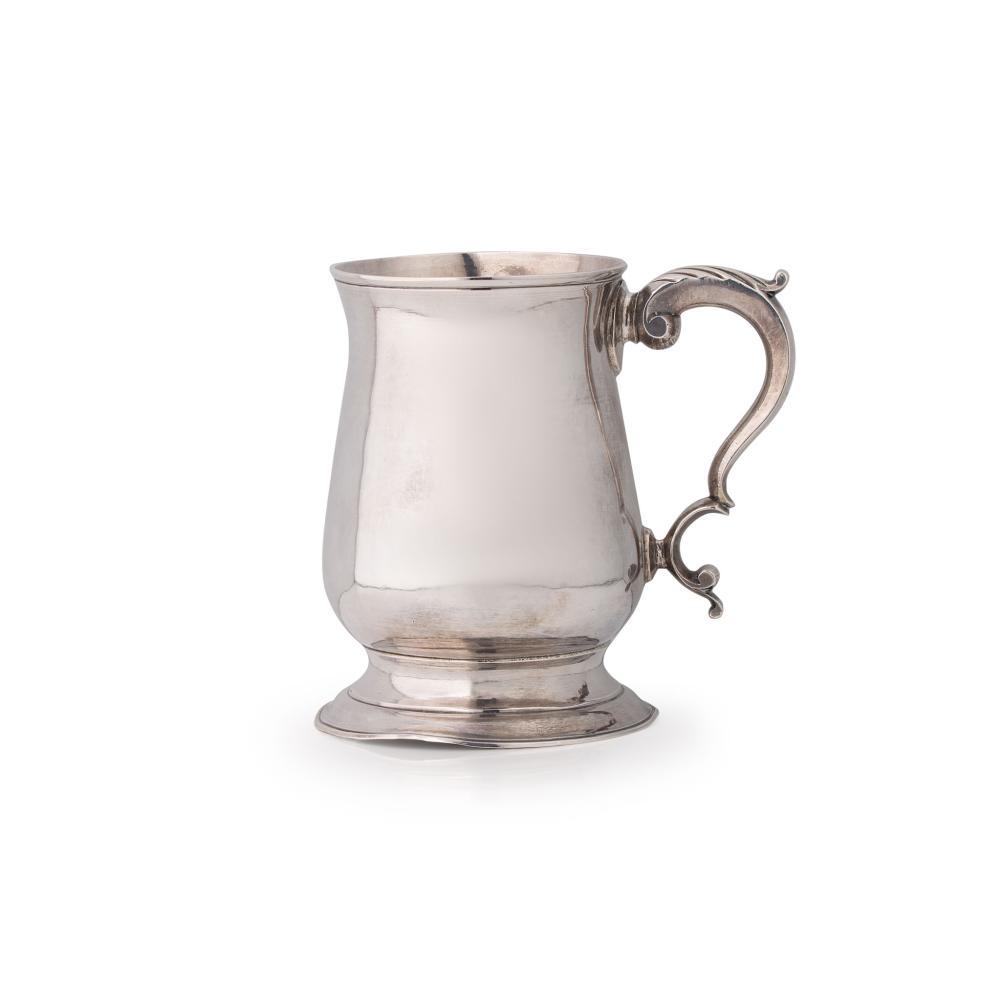 A George III 18th century silver tankard, (1 of 5)