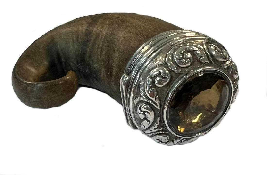 A ram's horn snuff mull, (1 of 7)