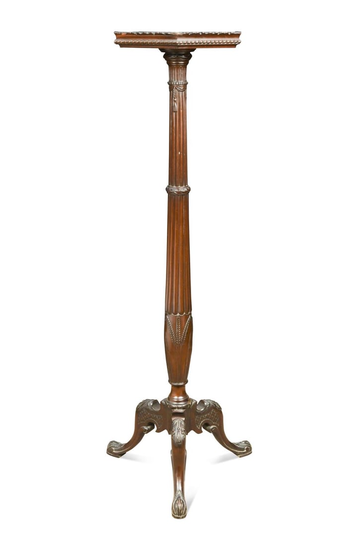 A George III style mahogany torchere, (1 of 1)