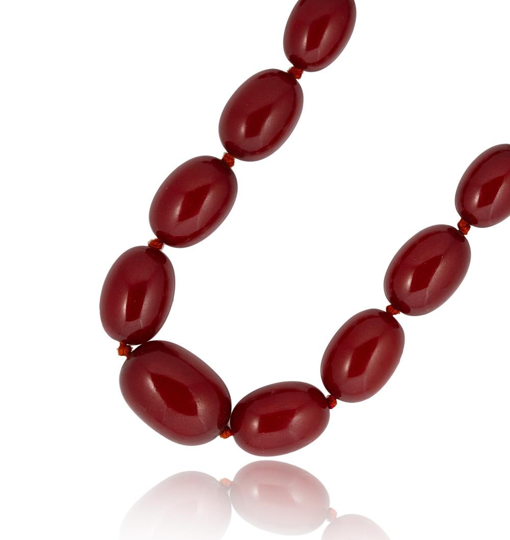 A bakelite bead necklace, (1 of 5)