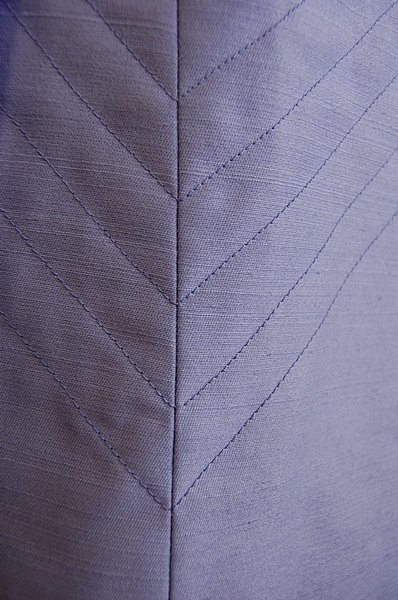 A Norman Hartnell lilac silk ensemble, 1960s, lab - 5