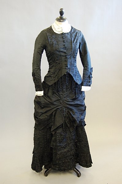 A general group of clothing, 1880s-early 1930s, i