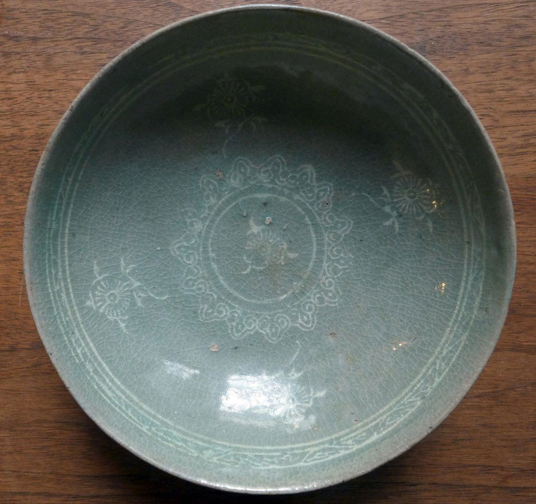 Korean  Inlaid Celadon Plate 7" / 9 (1 of 4)