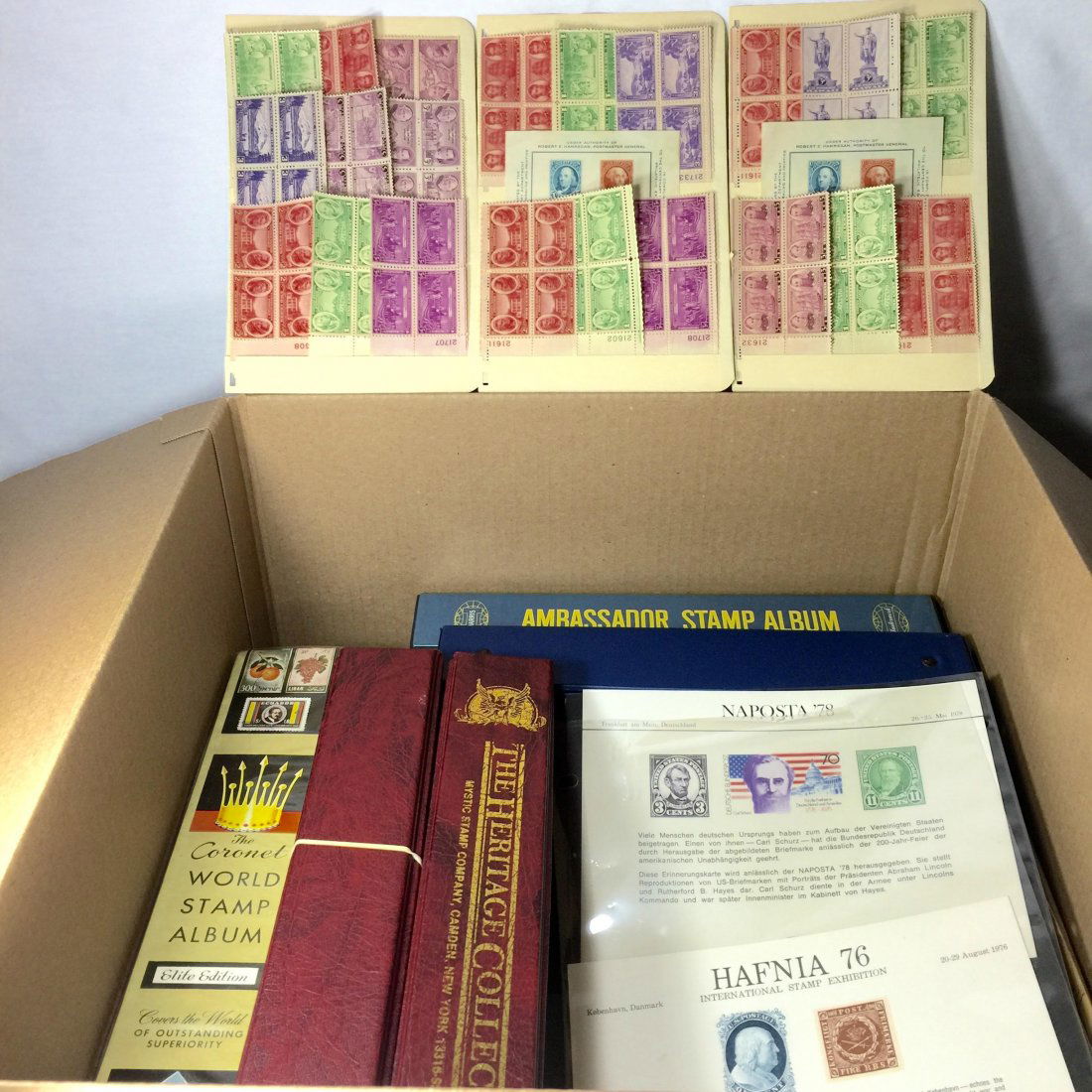 US & WW stamp collection , plate blocks, souvenir cards (1 of 3)