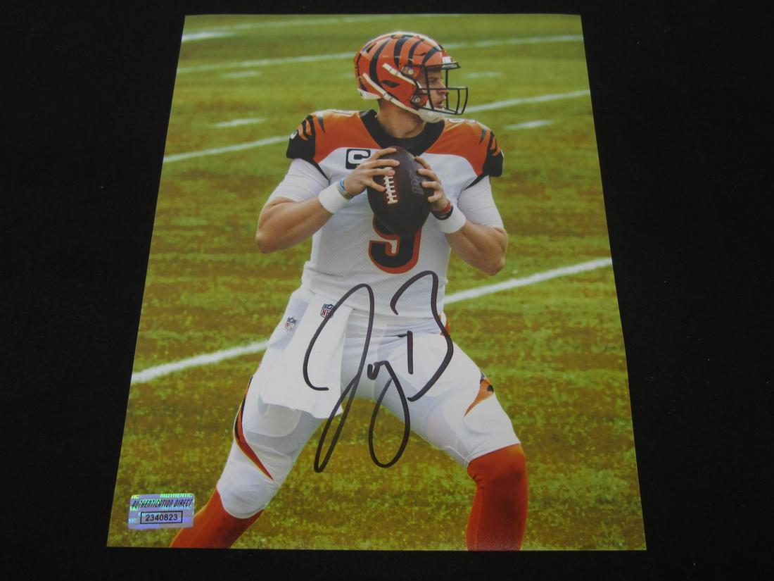 JOE BURROW AUTOGRAPHED 8X10 PHOTO W/COA (1 of 2)
