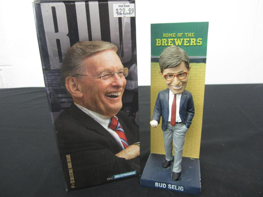 Bud Selig Brewers SGA Bobblehead: Bud Selig Brewers SGA Bobblehead