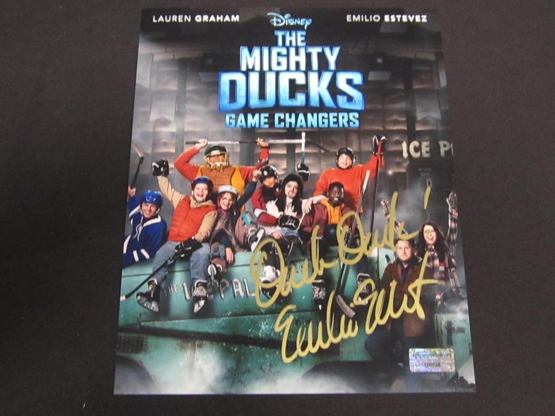 EMILIO ESTEVEZ AUTOGRAPHED 8X10 PHOTO W/COA: EMILIO ESTEVEZ AUTOGRAPHED 8X10 PHOTO WITH COA THE MIGHTY DUCKS