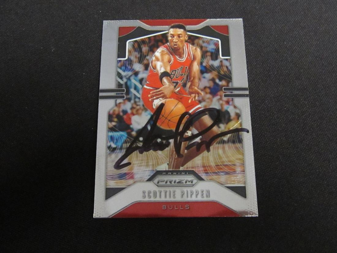 SCOTTIE PIPPEN AUTOGRAPHED TRADING CARD W/COA (1 of 2)