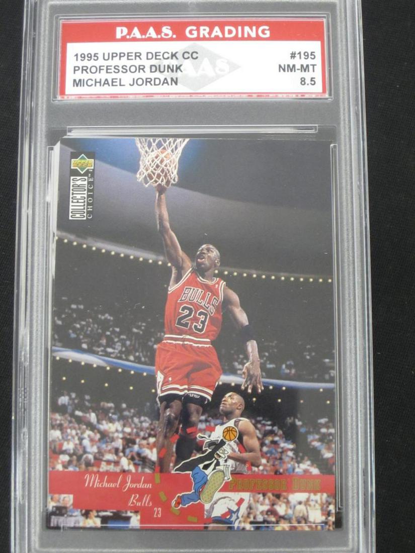 95 UD CC MICAHEL JORDAN DUNK PAAS 8.5: VERY NICE 1995-96 UPPER DECK COLLECTORS CHOICE MICHAEL JORDAN PROFESSOR DUNK GRADED BY PAAS NM-MT+ 8.5 CHICAGO BULLS