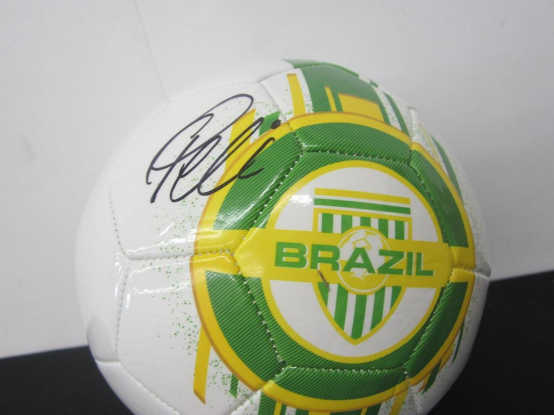 PELE SIGNED SOCCER W/COA: PELE SIGNED SOCCER WITH AUTO EXPERT UNION COA