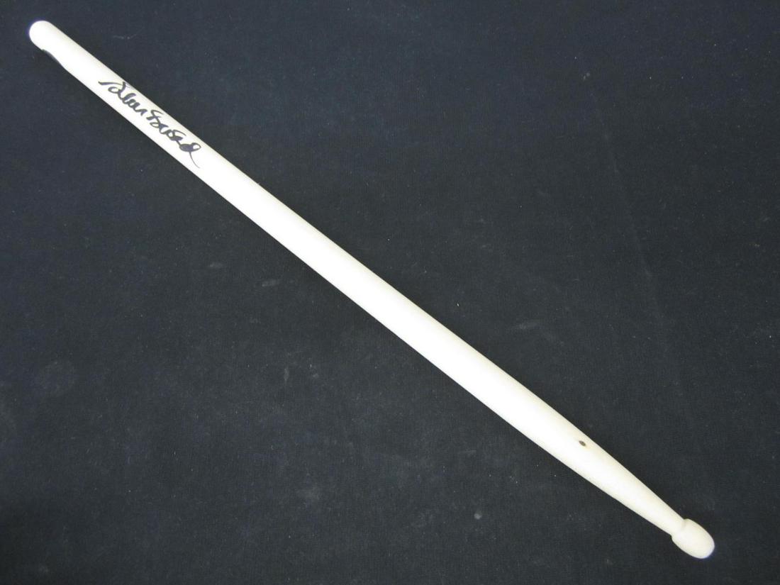 STEVE GADD SIGNED DRUM STICK COA: AUTHENTIC STEVE GADD AUTOGRAPHED DRUM STICK THIS IS A WONDERFUL AUTOGRAPH. THIS ITEM HAS BEEN PROFESSIONALLY AUTHENTICATED & COMES WITH A COA. PLEASE DETERMINE CONDITION FROM PHOTO(S). SAVE US AS A SE