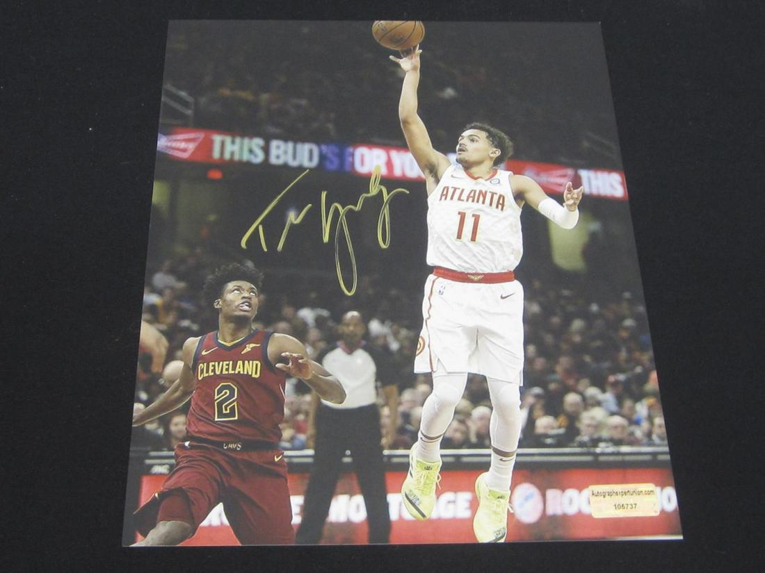 TRAE YOUNG SIGNED 8X10 PHOTO W/COA (1 of 2)