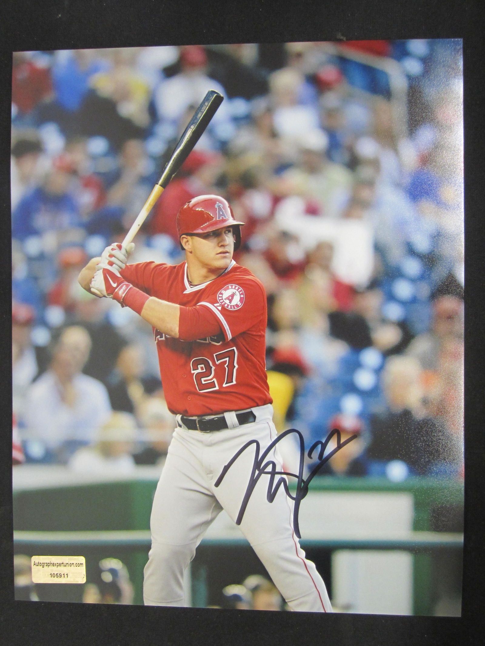 MIKE TROUT SIGNED 8X10 PHOTO W/COA (1 of 2)