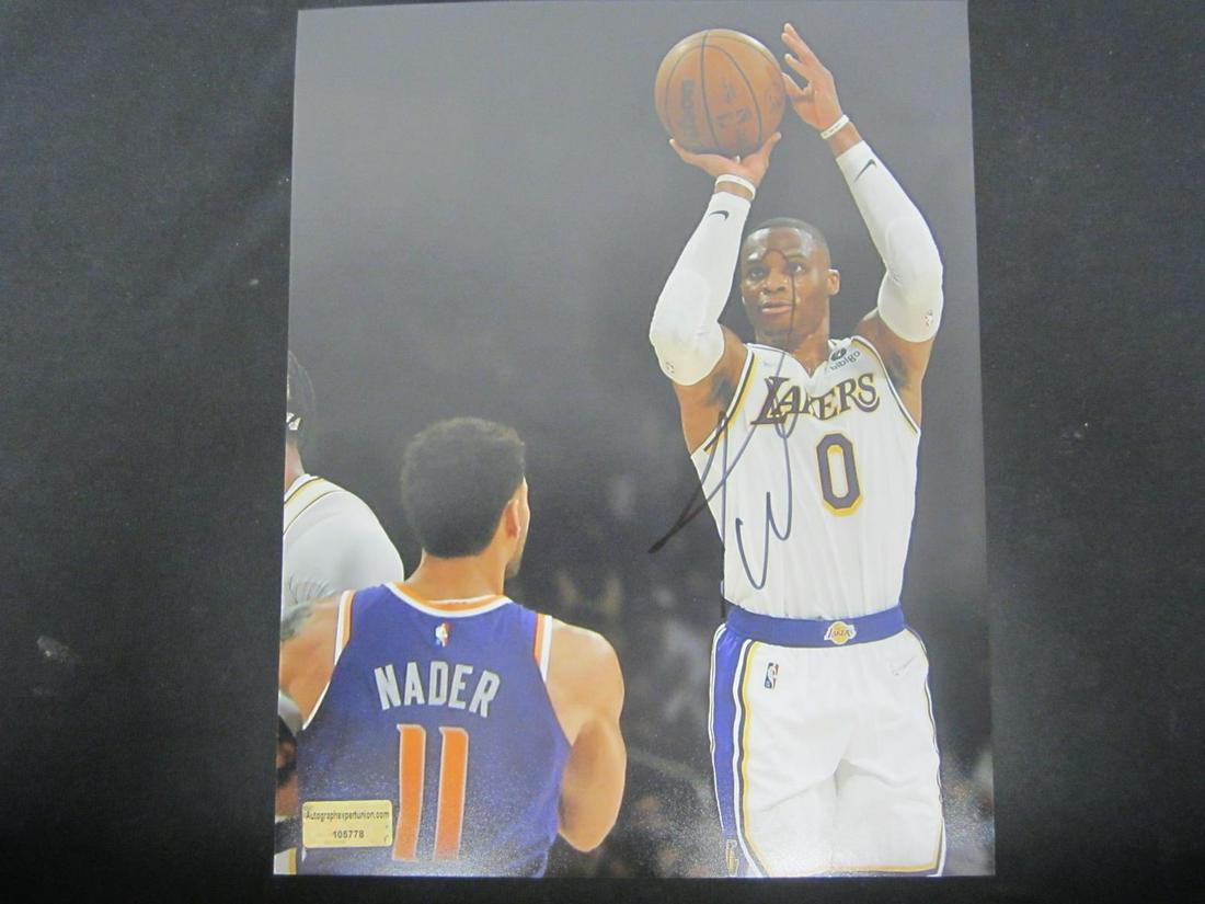 RUSSELL WILSON SIGNED 8X10 PHOTO W/COA (1 of 2)