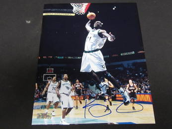 KEVIN GARNETT SIGNED 8X10 PHOTO W/COA