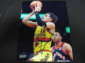 TRAE YOUNG SIGNED 8X10 PHOTO W/COA