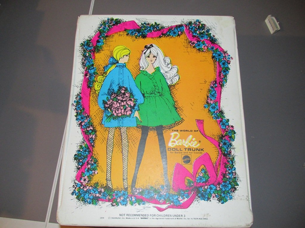 1960's  barbie doll trunk with 2 newer dolls (1 of 2)