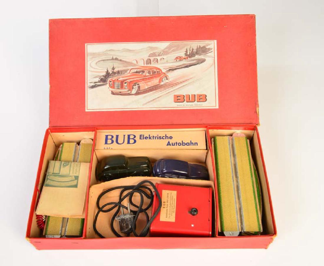 Bub, Elektrische Autobahn mit 1 elektrischen Auto (1 of 1)