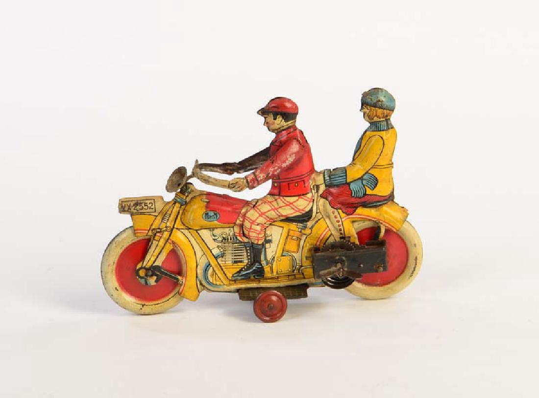 Gely, Motorrad 2552 (1 of 1)