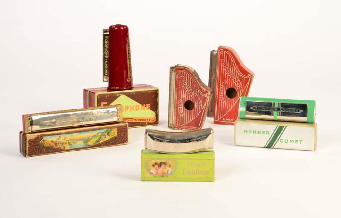 Hohner, 6 Mundharmonikas: Hohner, 6 Mundharmonikas, Germany, 10-18 cm, gemischter Zustand, meist gut