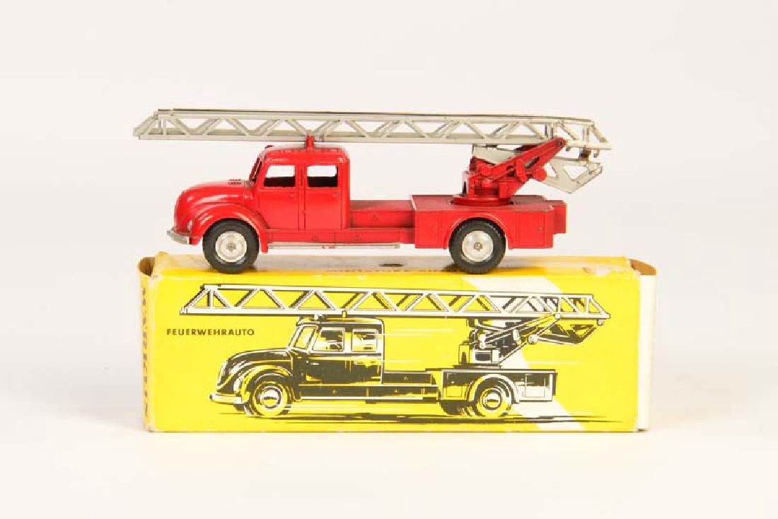 Marklin, Feuerwehr Lieferwagen No 8023 (1 of 1)