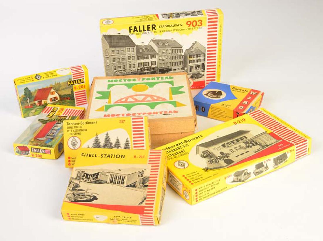 Faller u.a., Bausaetze + Leerkartons: Faller u.a., Bausaetze + Leerkartons, fuer Spur H0, gem. Zustand