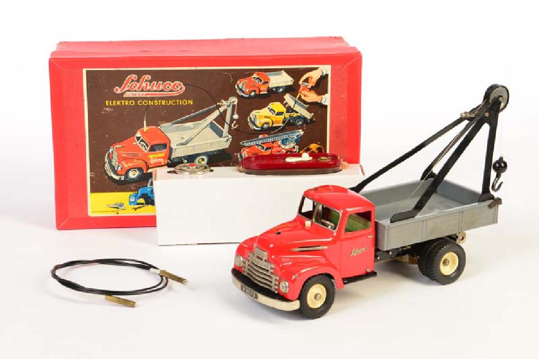 Schuco, Conctruction Abschlepp Auto 6070: Schuco, Conctruction Abschlepp Auto 6070, W.-Germany, 31 cm, Blech, Funktion nicht geprueft, min. LM, Okt (Kanten geklebt, Inlay ersetzt), sonst guter Zustand