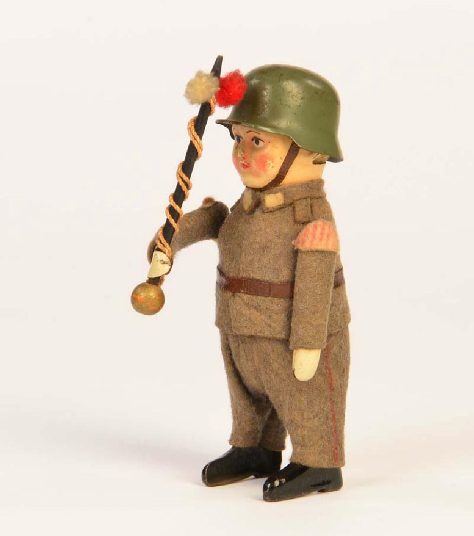 Schuco, Soldat mit Stab (1 of 1)