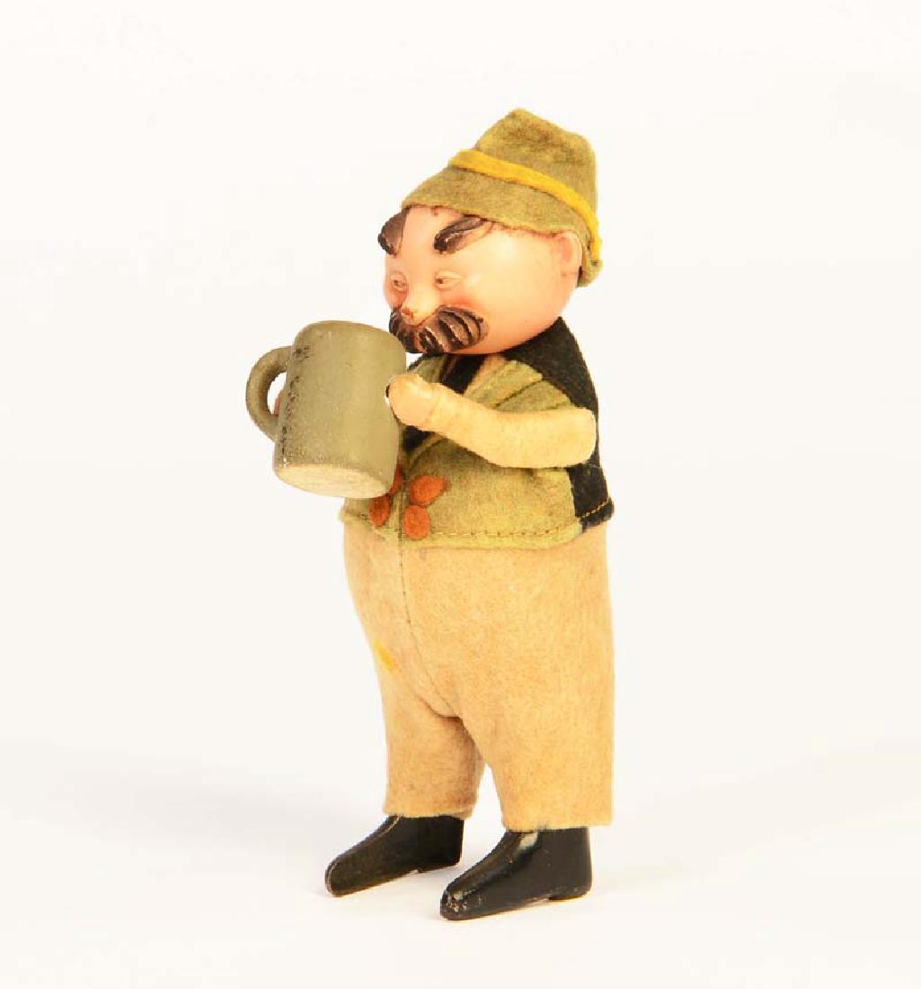 Schuco, Vater mit Krug (1 of 1)