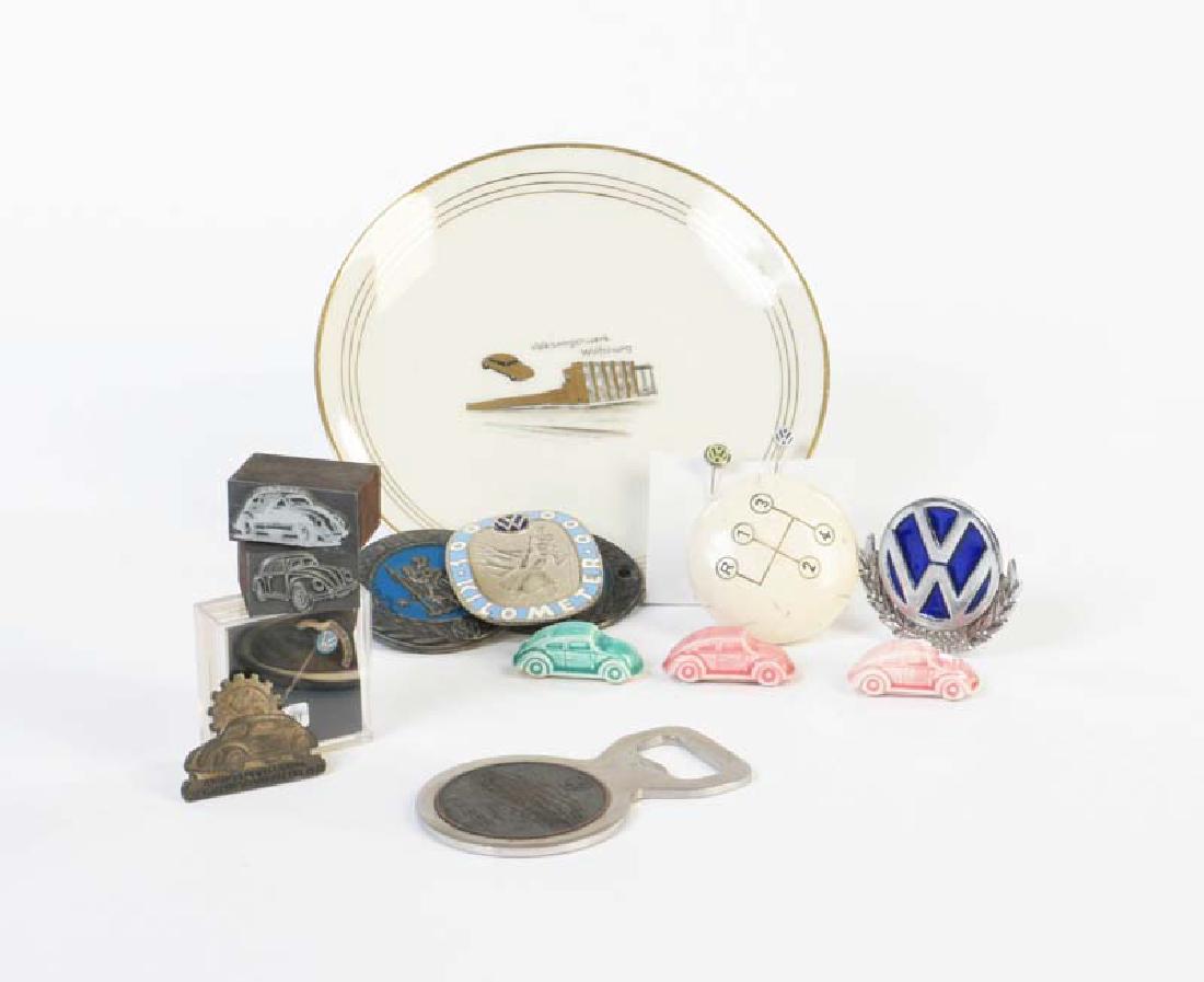 VW Kaefer, Konvolut Deko-Teller, Spielsteine, (1 of 1)