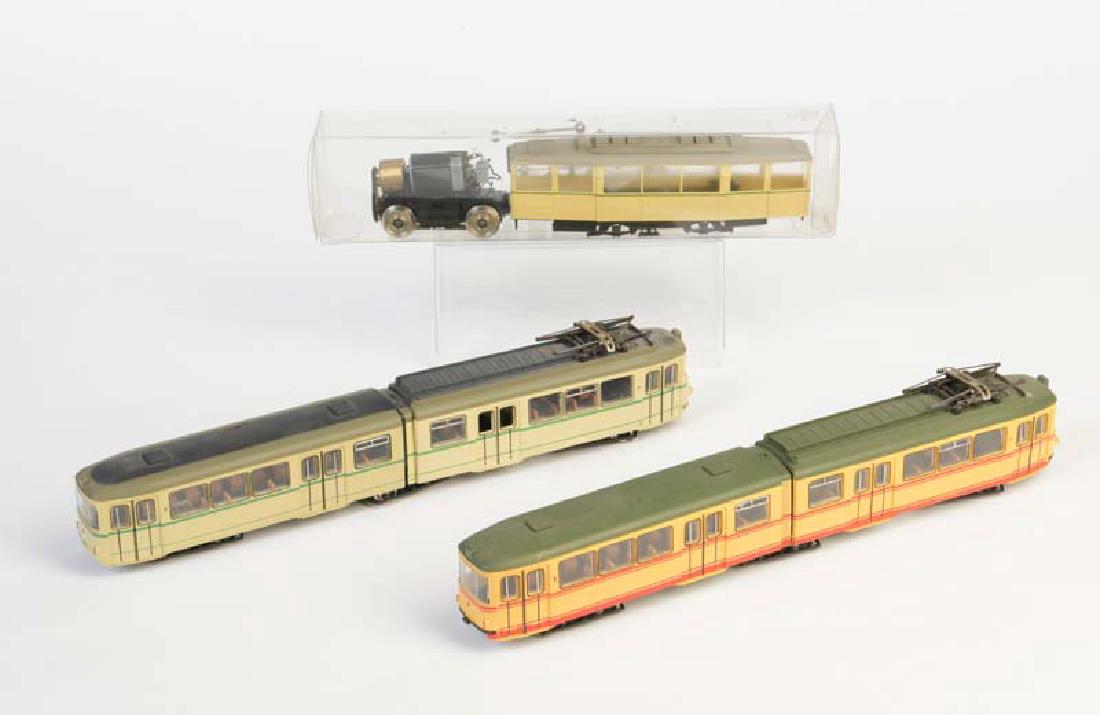 Roco u.a., 2 Gelenkzuege + Bausatz (1 of 1)
