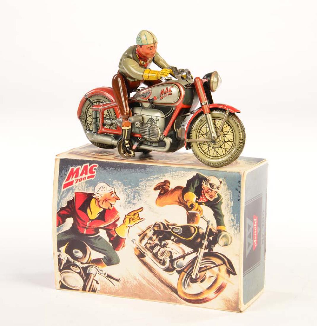 Arnold, Motorrad MAC 700 (1 of 1)