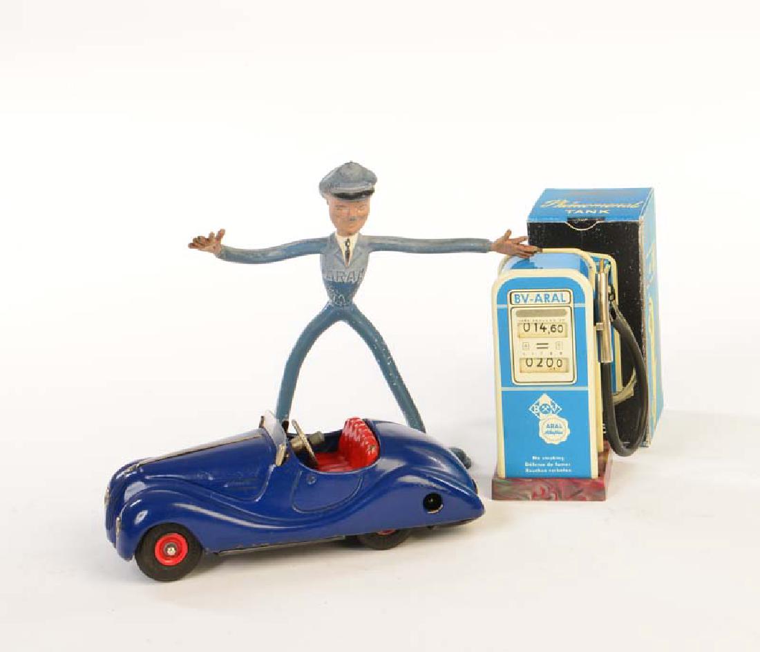 Schuco, Schleich, Akustiko + ARAL Zapfsaeule + Tankwart (1 of 1)