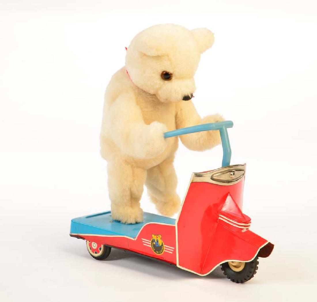 Roller mit Baer (1 of 1)