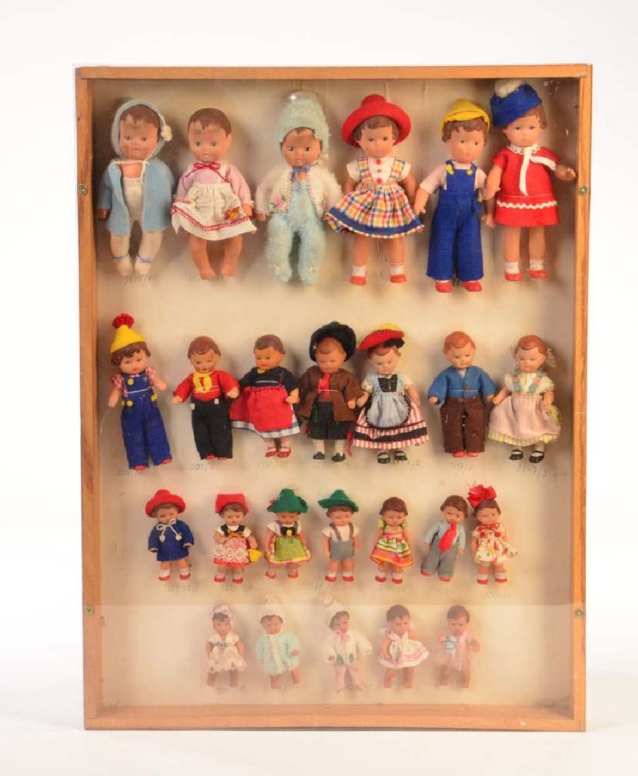 Musterset mit 25 Puppen (1 of 1)