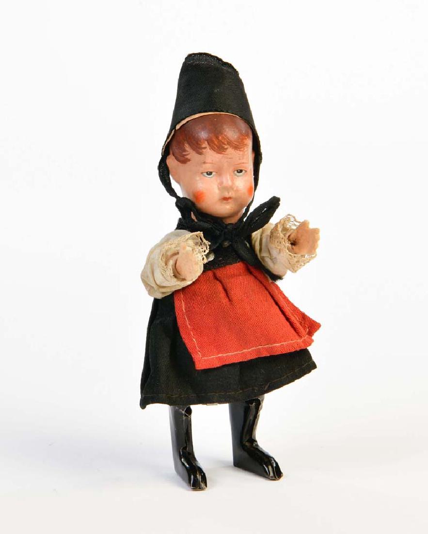 Schuco, Figur mit Tracht (1 of 1)