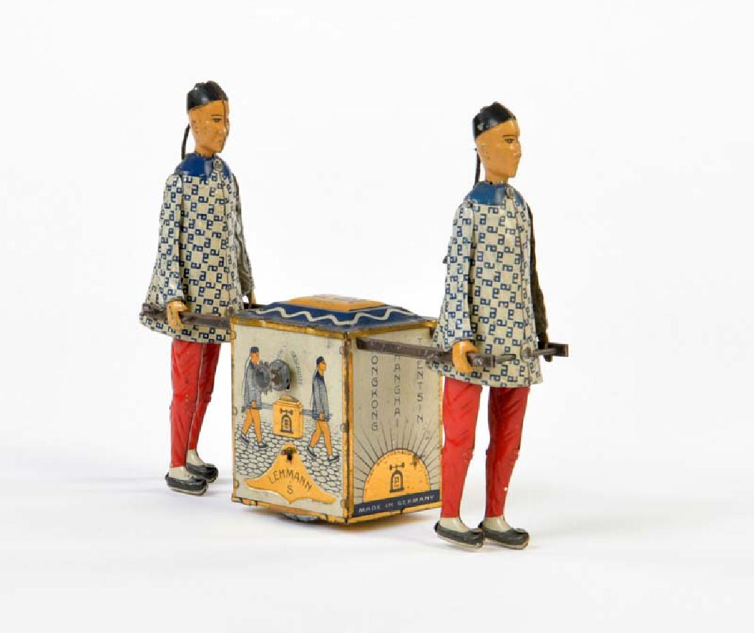 Lehmann, 2 Chinesen mit Teekiste (1 of 1)