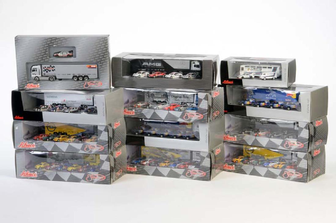 Schuco, 12 Rennwagen Sets (1 of 1)