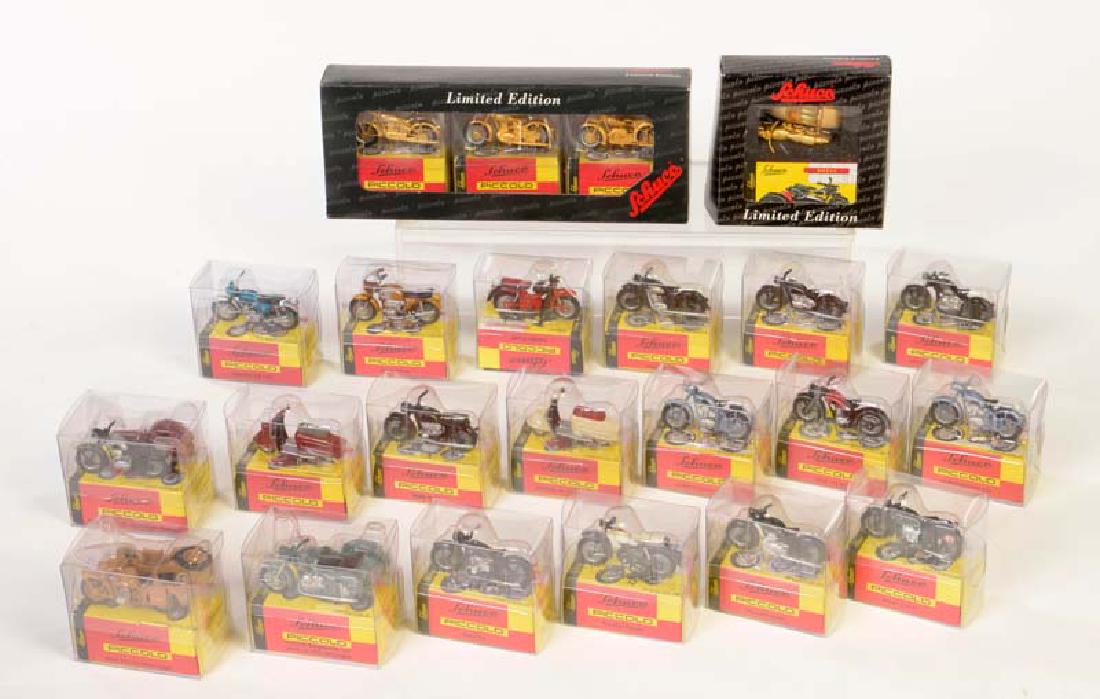 Schuco, Piccolo 23 Motorraeder (inklusive Raritaeten): Schuco, Piccolo 23 Motorbikes (rarities inclusive), 1:90, diecast, C 1