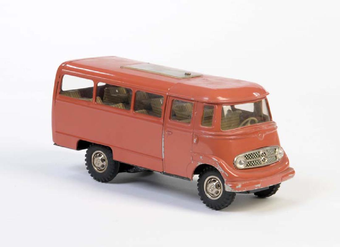 Guenthermann, Mercedes Bus (1 of 1)