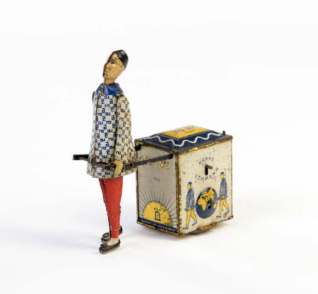 Lehmann, NUNU Kistentraeger (1 of 1)