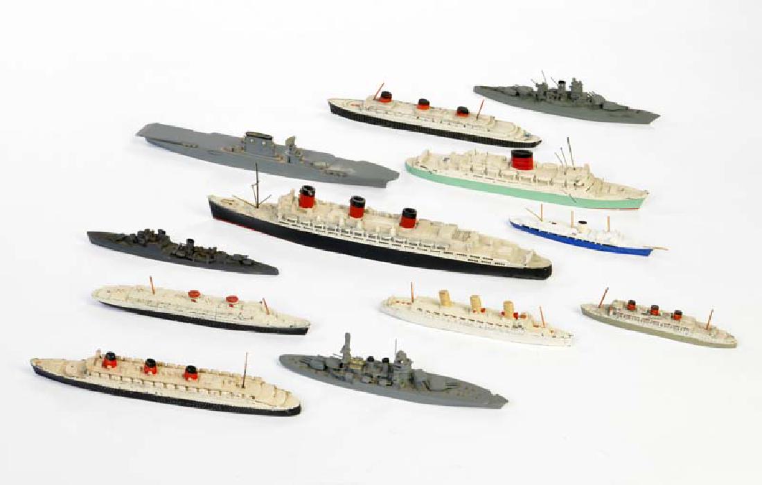Dinky Toys, Wiking u.a., 12 Schiffe (1 of 1)