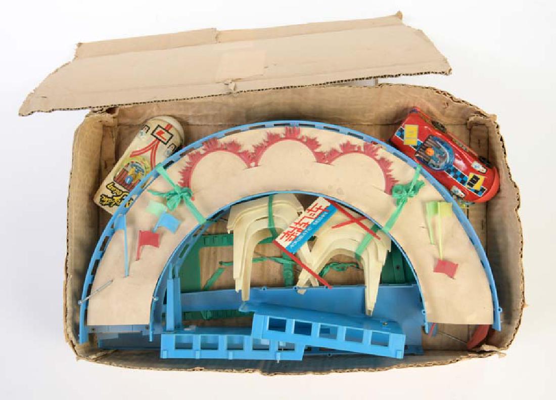 Akrobatik Bahn mit 2 Rennwagen (1 of 1)