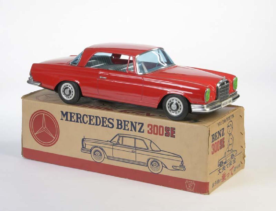 Ichiko, Mercedes 300 SE (1 of 1)