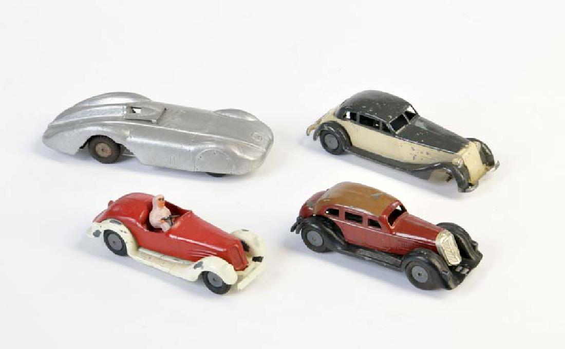 Marklin, 4 Autos mit Guss-Schaeden (1 of 1)